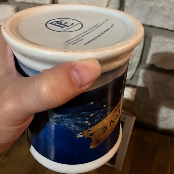 The Polar Express Mug and hardcover book - Picture 6 of 11